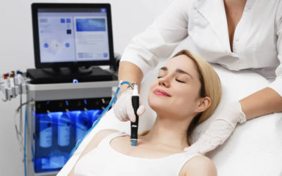 Quelle est la différence entre un hydrafacial à Lyon et une microdermabrasion ?